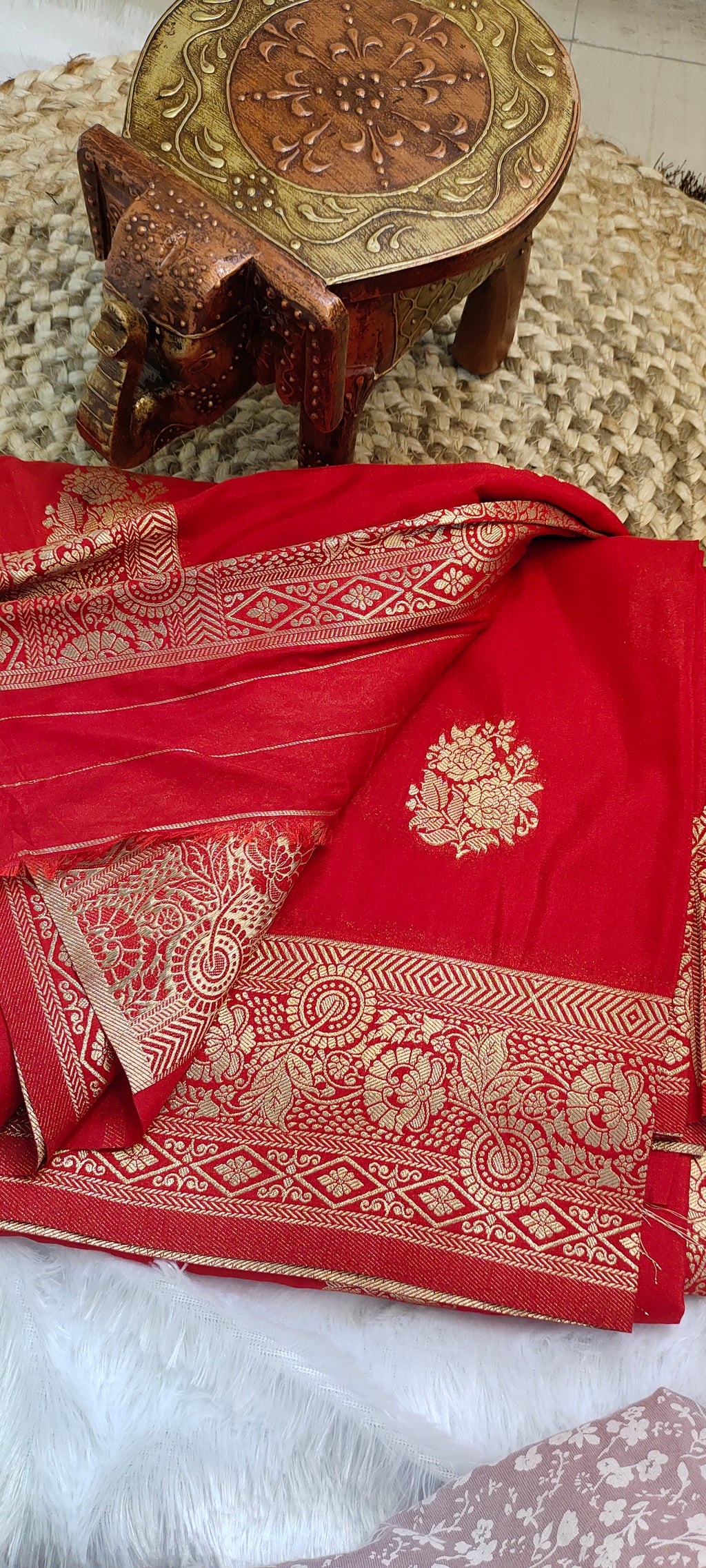 Banarasi Pattu Saree with Zari Floral Buti [VS07]